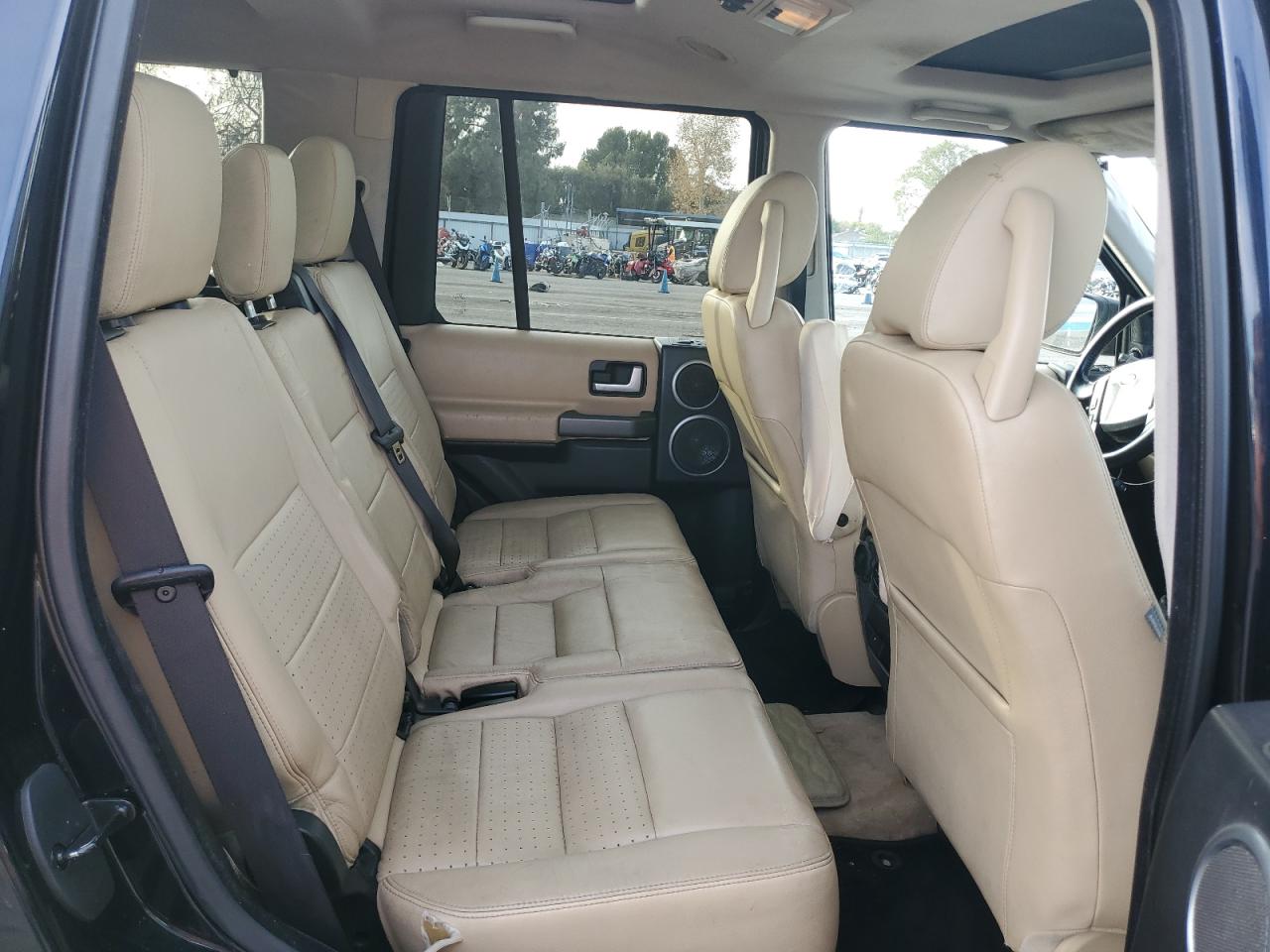 2006 Land Rover LR3 - Image 11