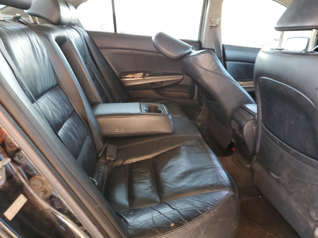 2010 Honda Accord - Image 11
