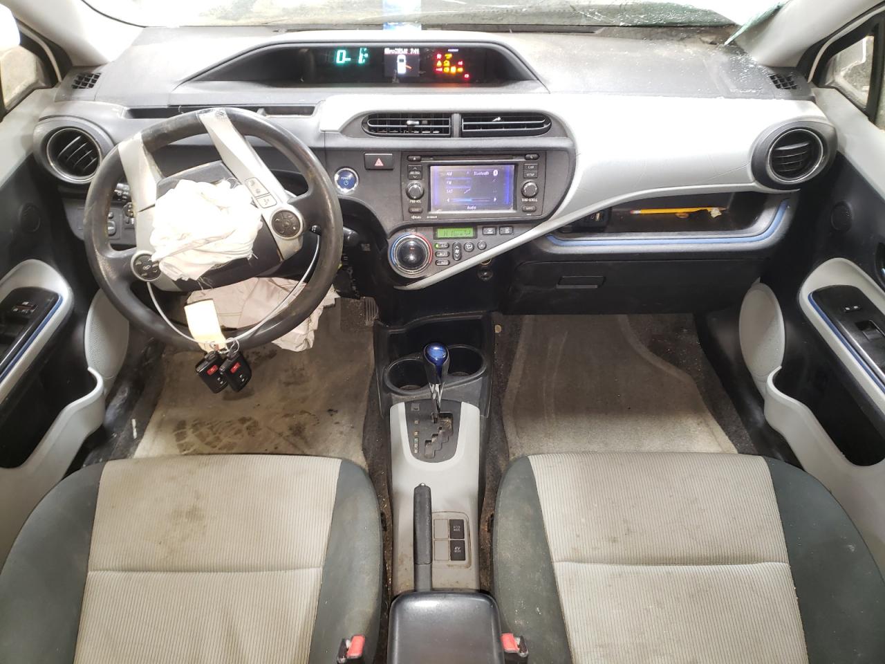 2012 Toyota Prius - Image 8