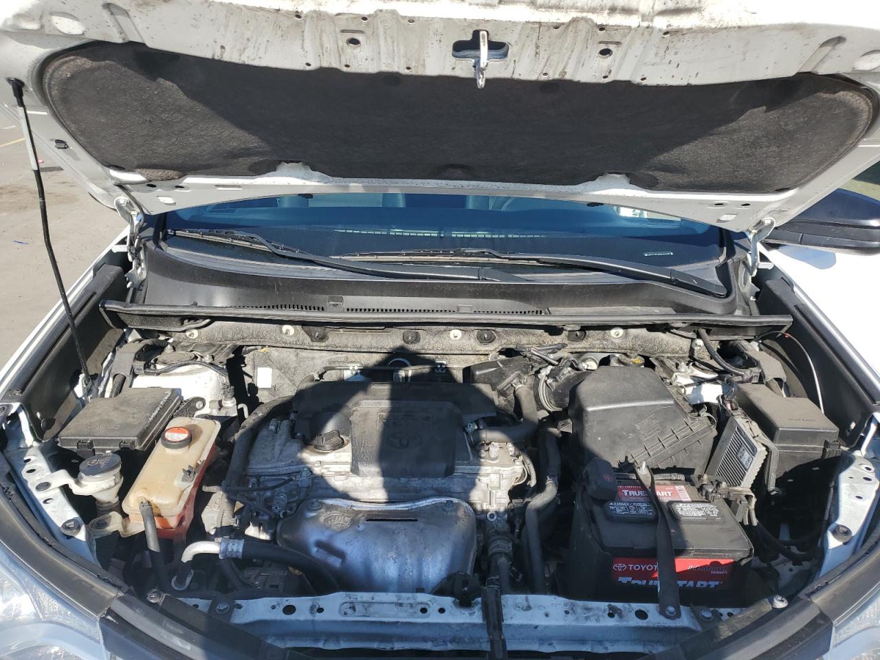 2016 Toyota RAV 4 - Image 11