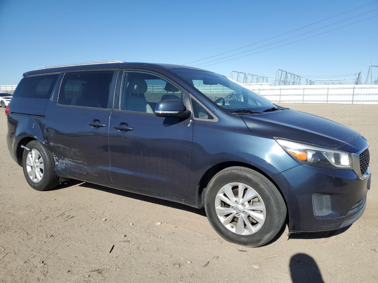 2016 Kia Sedona - Image 4