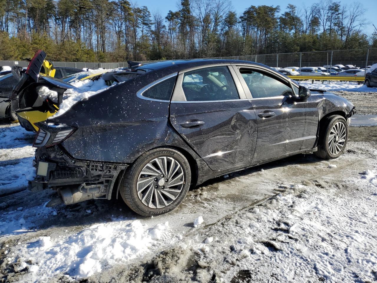 2023 Hyundai Sonata - Image 3