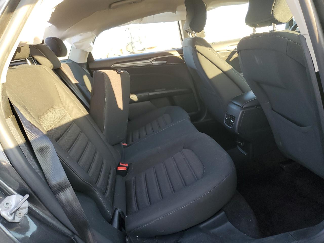 2019 Ford Fusion - Image 10