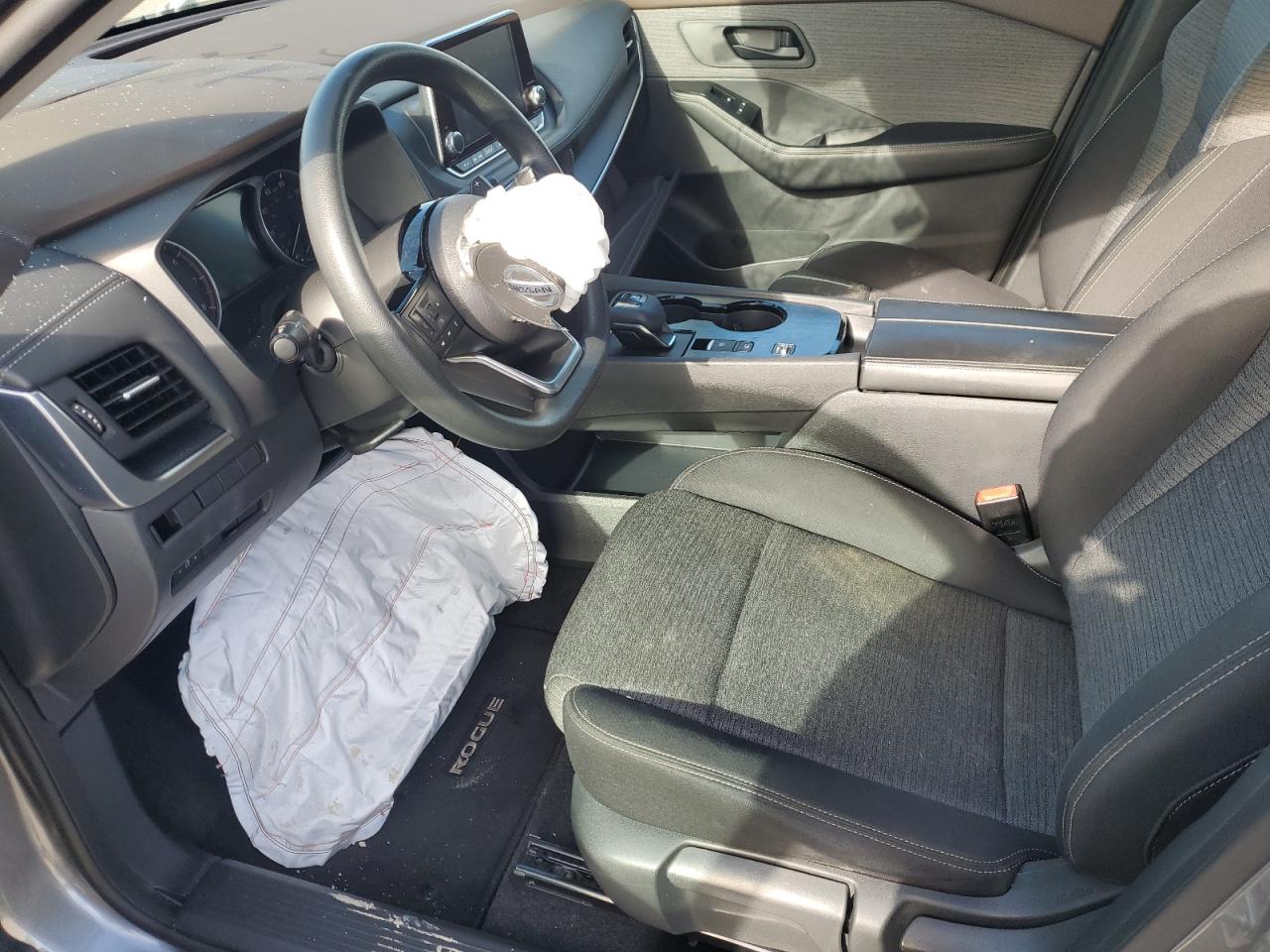 2021 Nissan Rogue - Image 7
