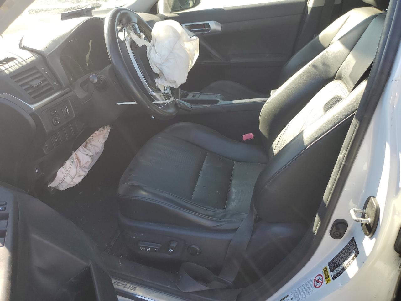 2012 Lexus CT - Image 7