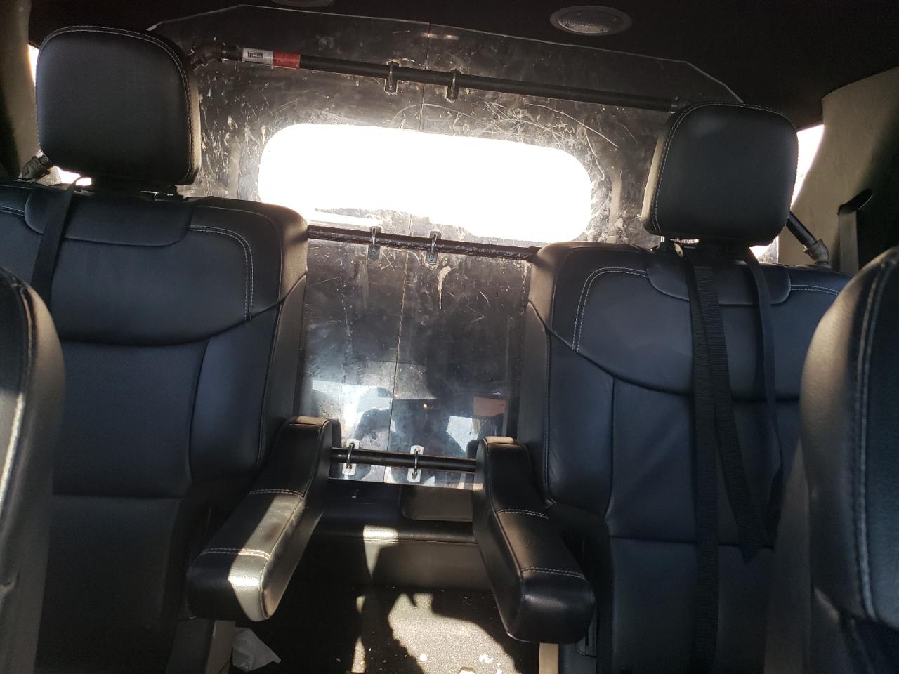 2020 Ford Explorer - Image 10
