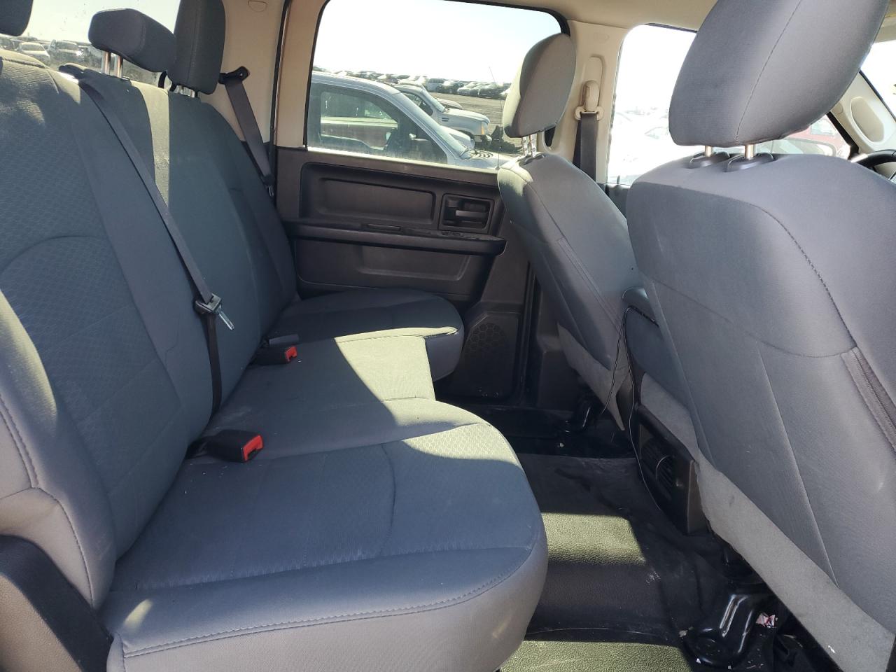 2016 RAM 1500 - Image 10