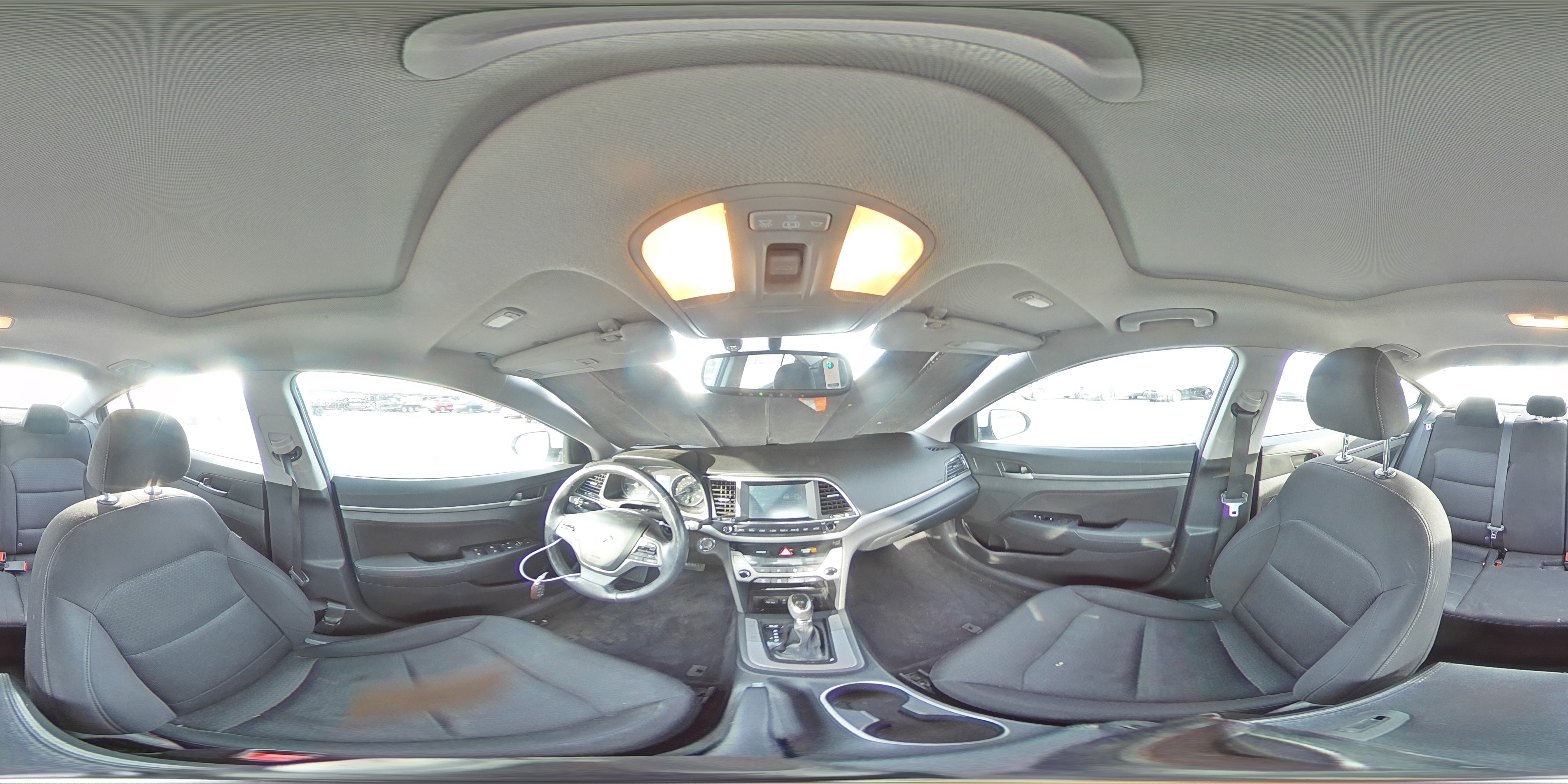 2017 Hyundai Elantra - Image 13
