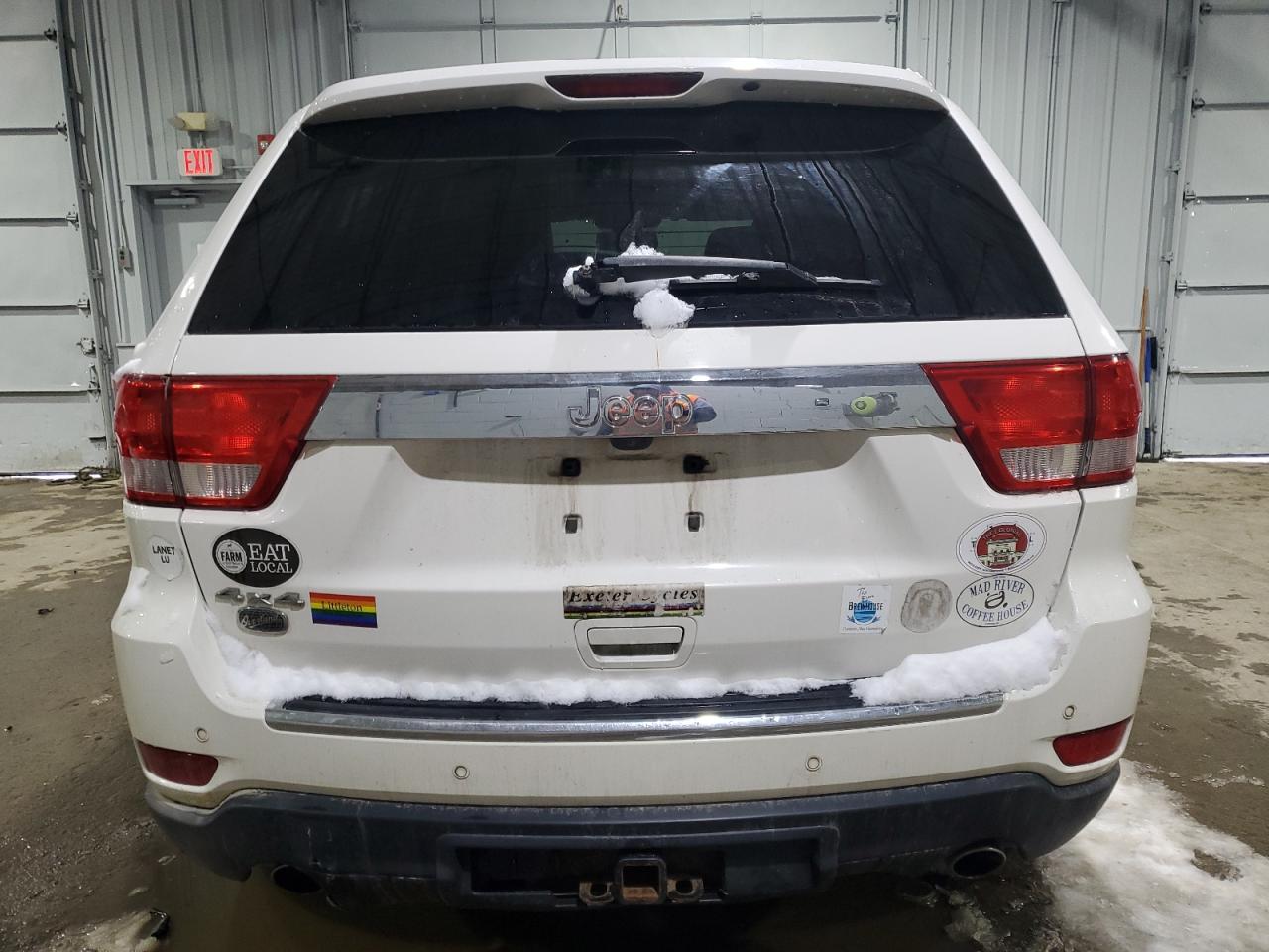 2011 Jeep Grand Cherokee - Image 6