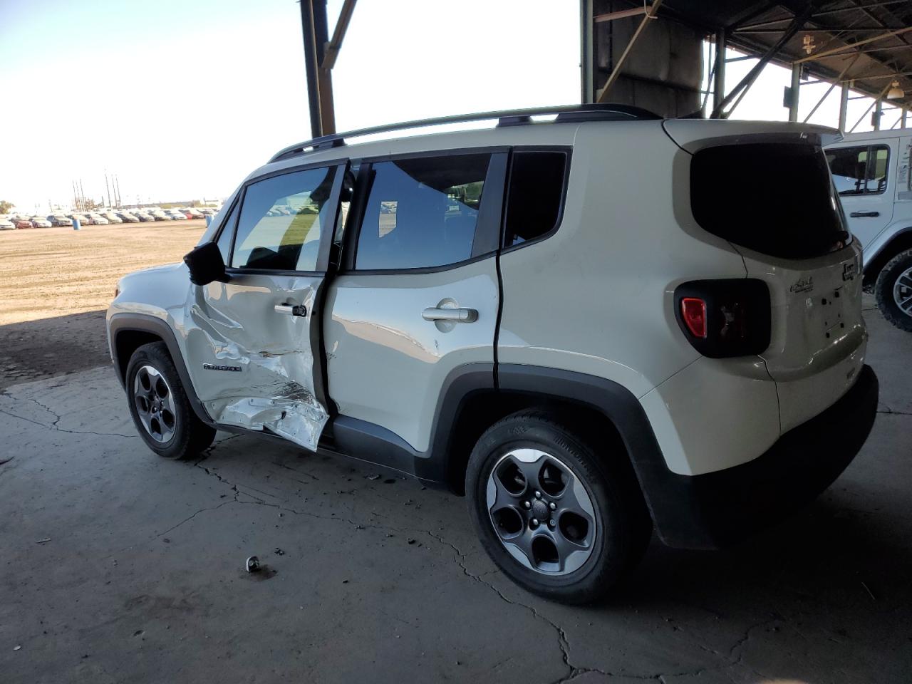 2018 Jeep Renegade - Image 2