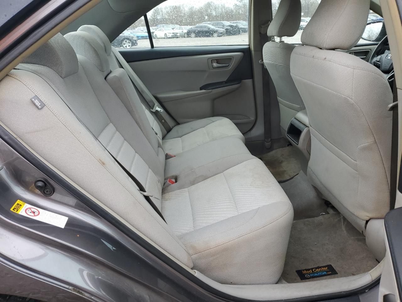2016 Toyota Camry - Image 11
