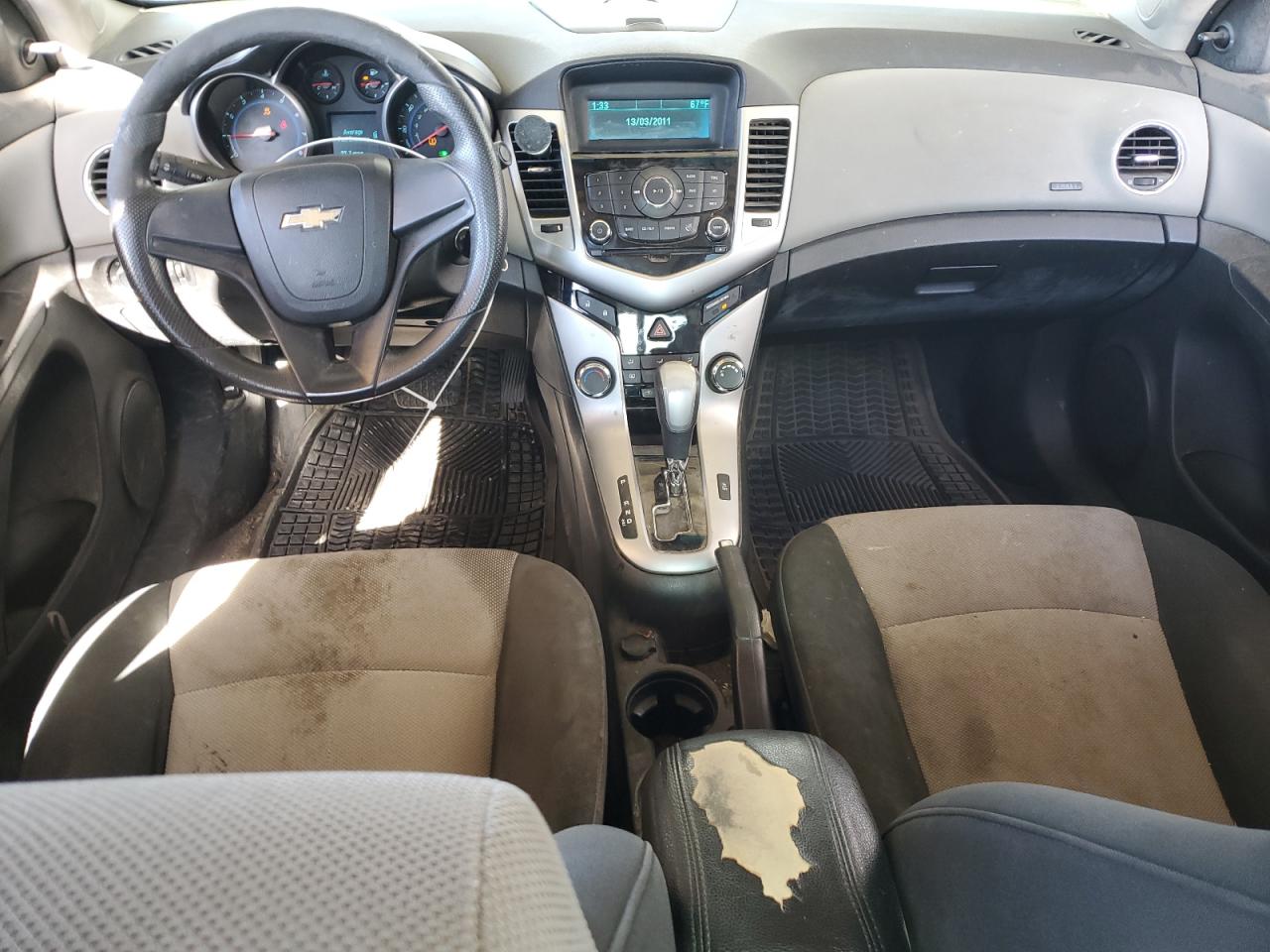 2011 Chevrolet Cruze - Image 8