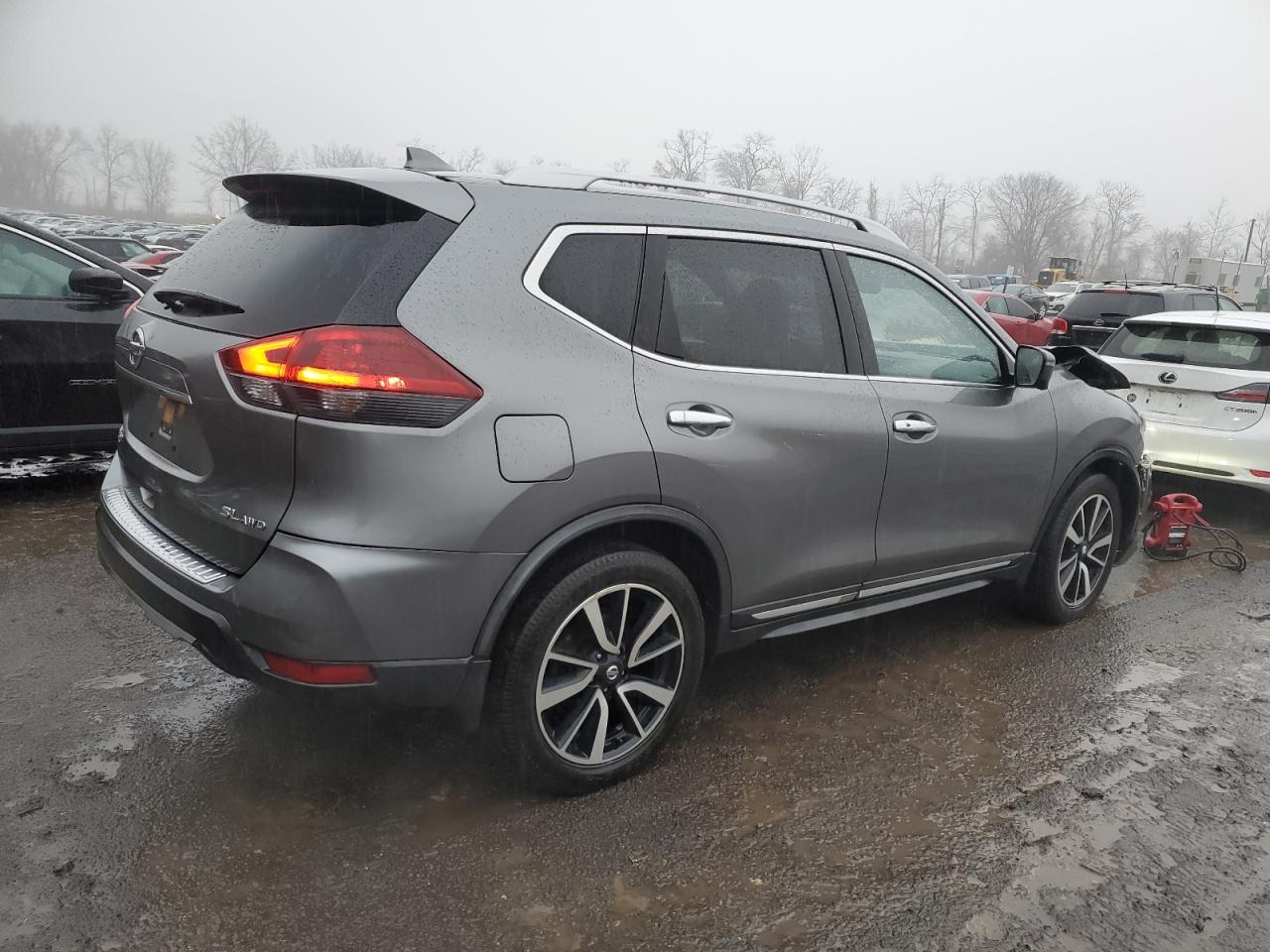 2018 Nissan Rogue - Image 3