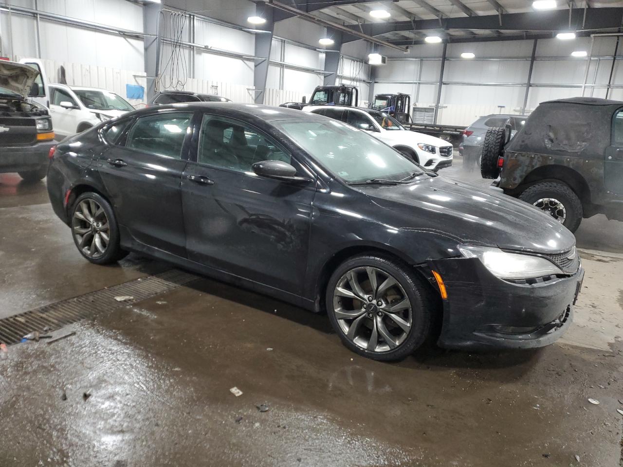 2015 Chrysler 200 - Image 4