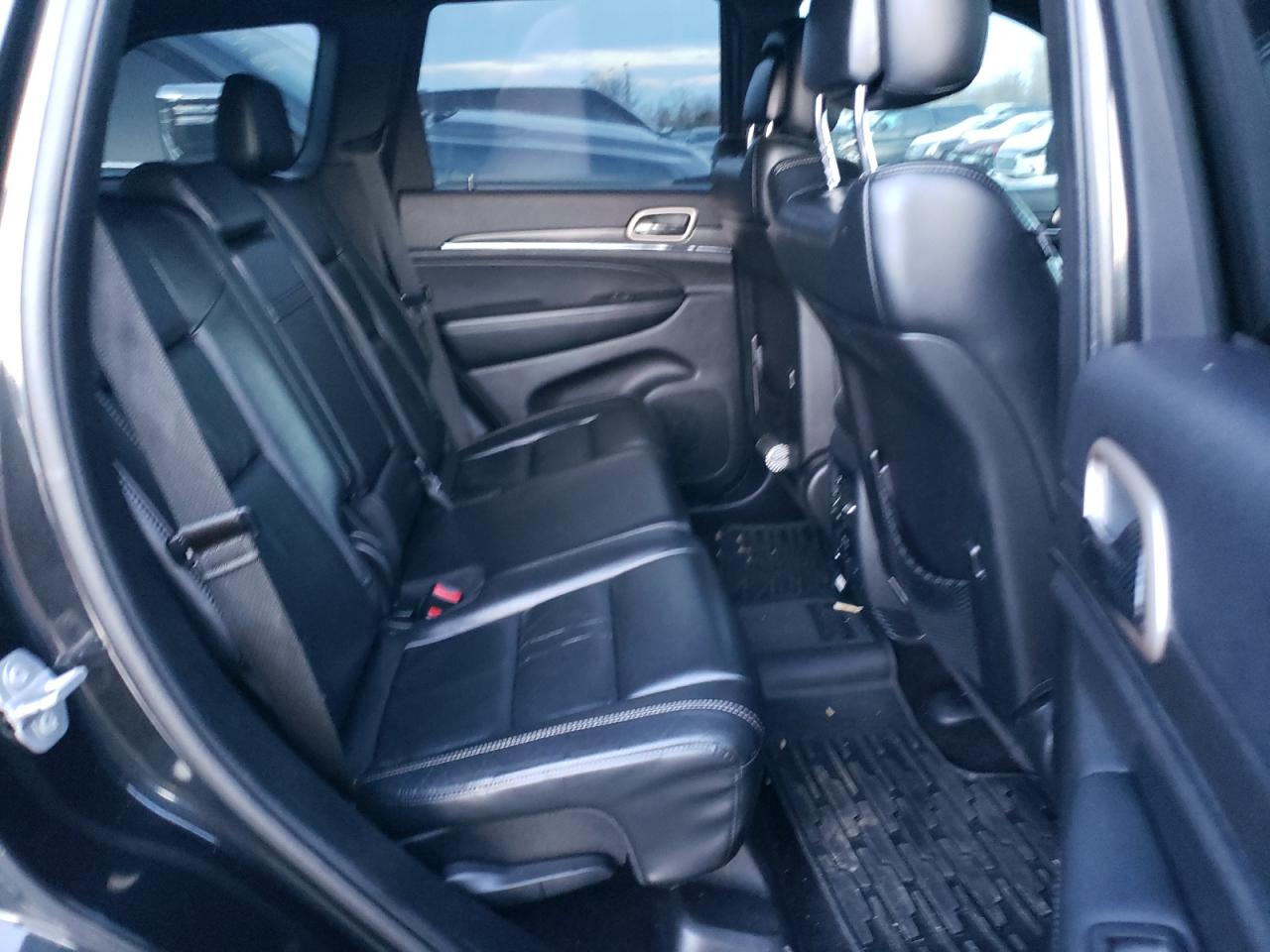 2015 Jeep Grand Cherokee - Image 11
