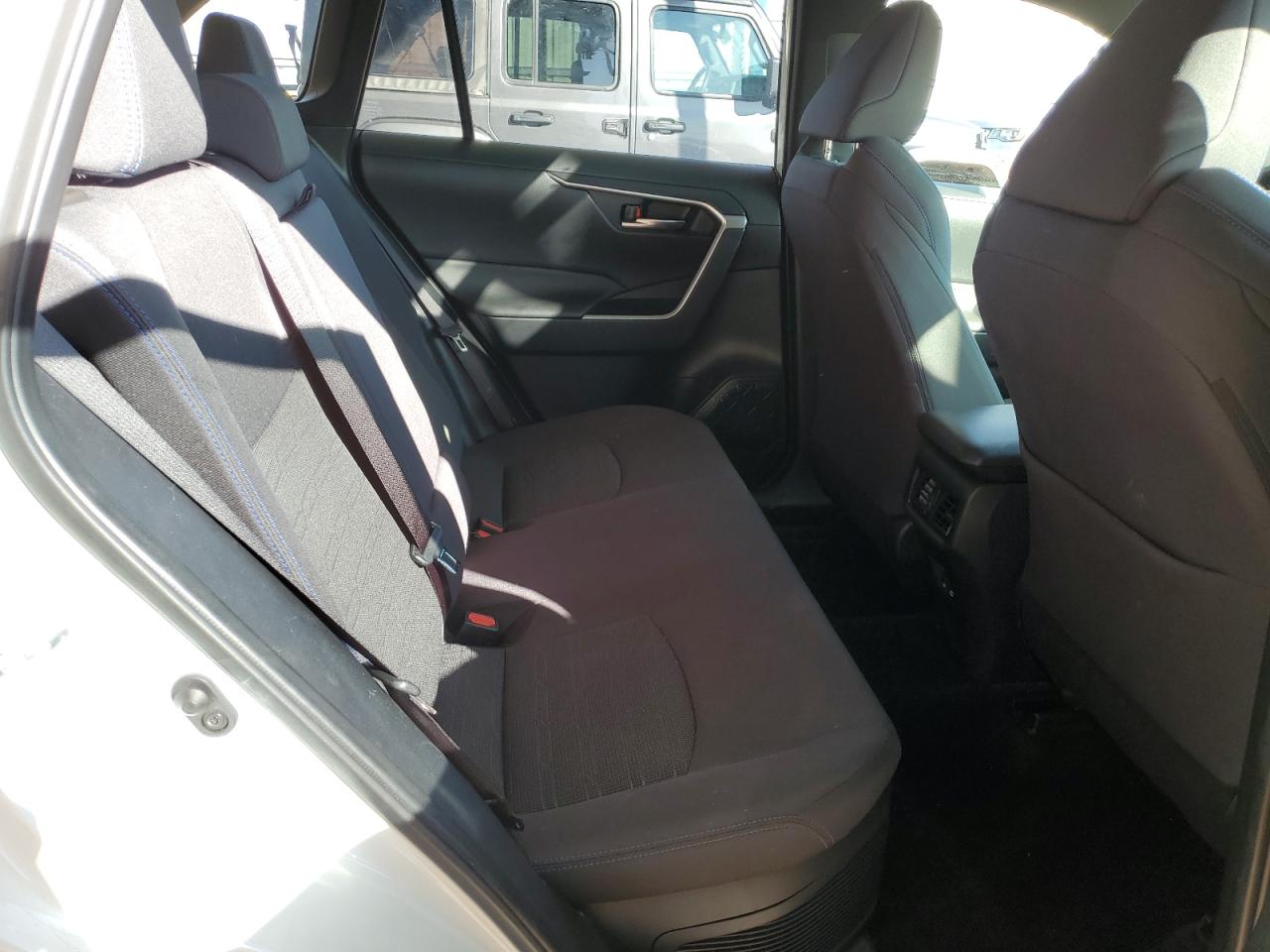 2023 Toyota RAV 4 - Image 10