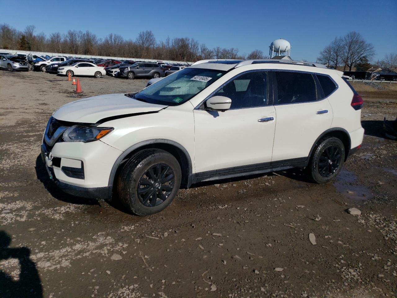 2018 Nissan Rogue - Image 1