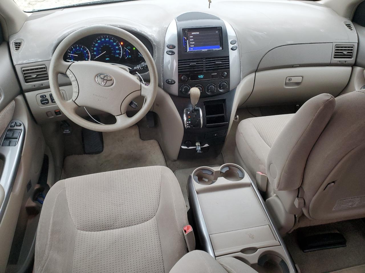 2008 Toyota Sienna - Image 8