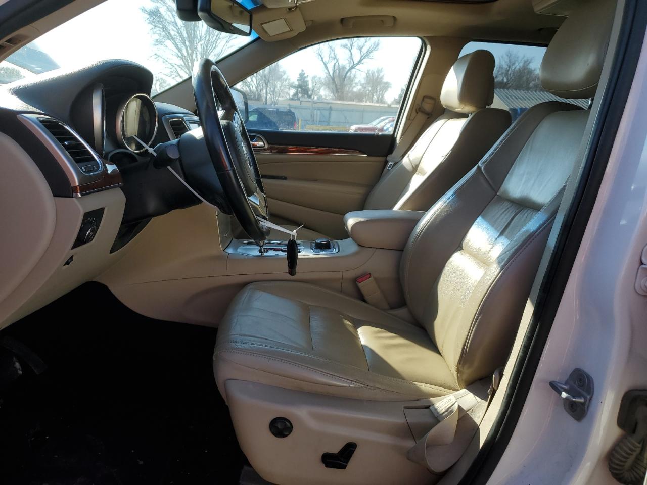 2012 Jeep Grand Cherokee - Image 7