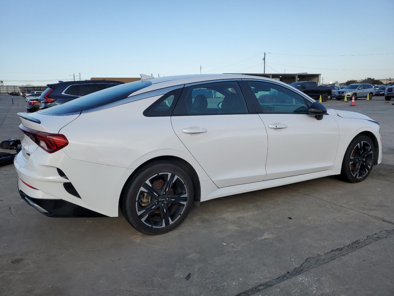 2022 Kia K5 - Image 3