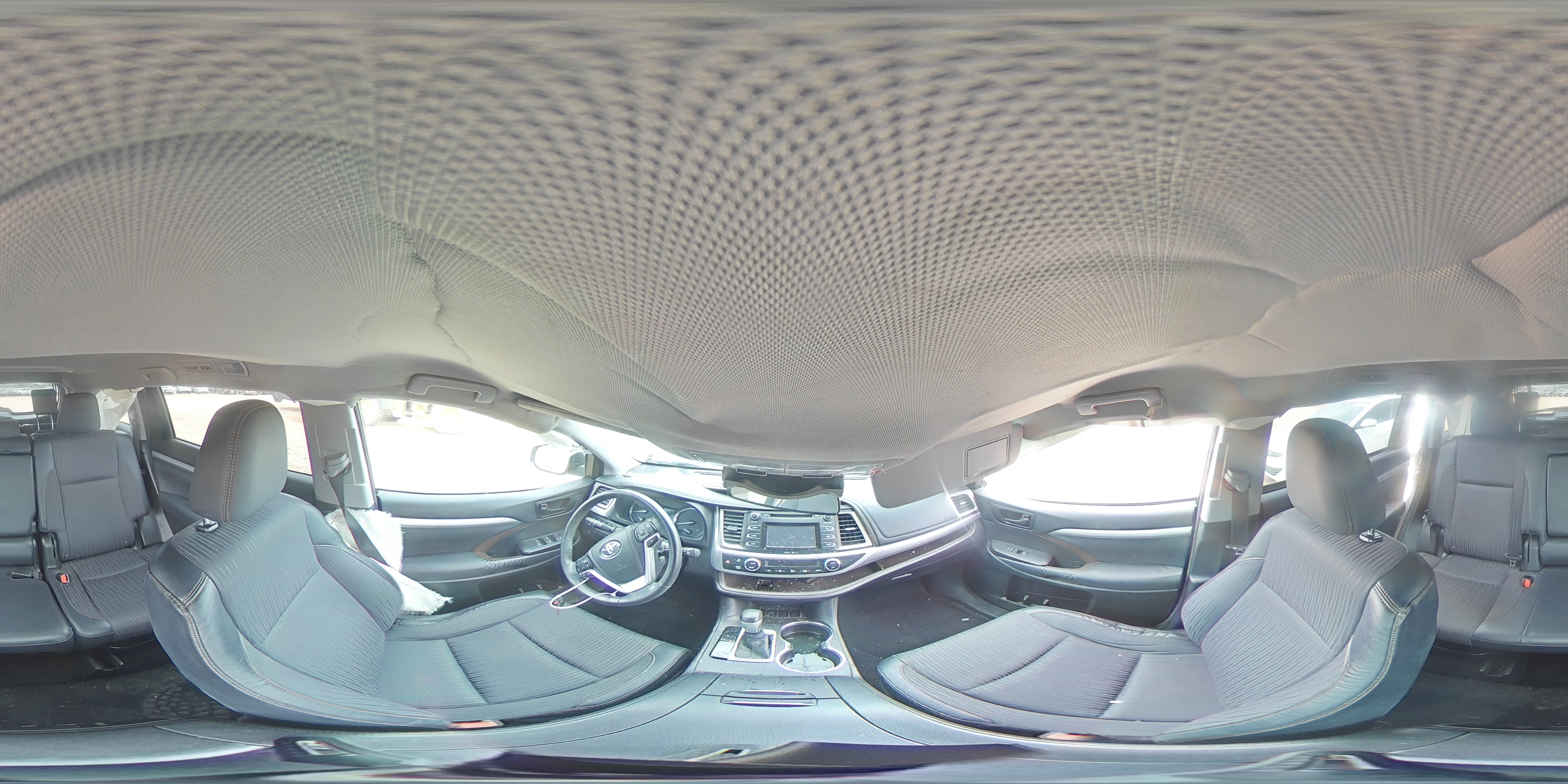 2014 Toyota Highlander - Image 14