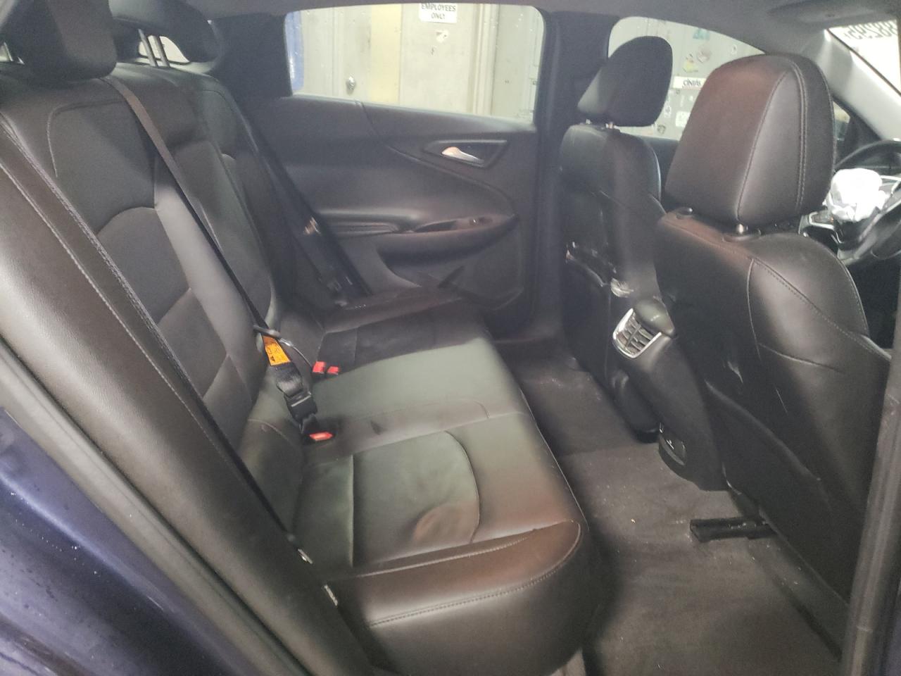 2018 Chevrolet Malibu - Image 10