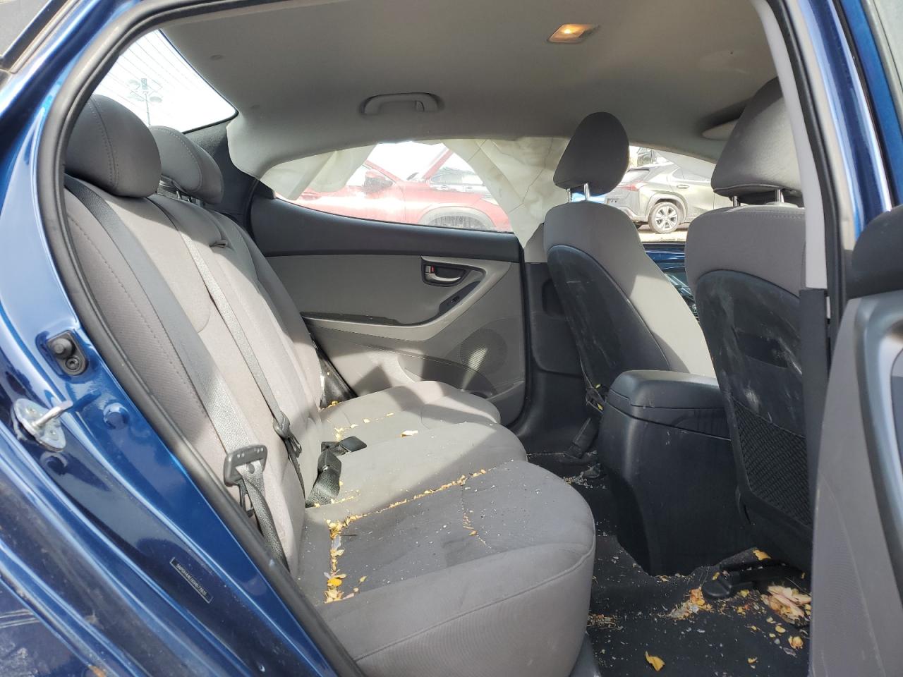 2016 Hyundai Elantra - Image 11