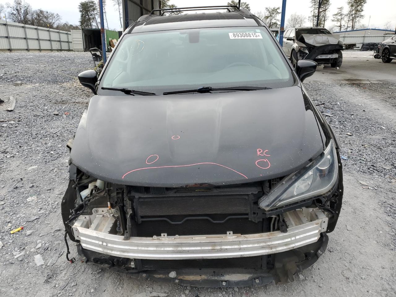 2017 Chrysler Pacifica - Image 5