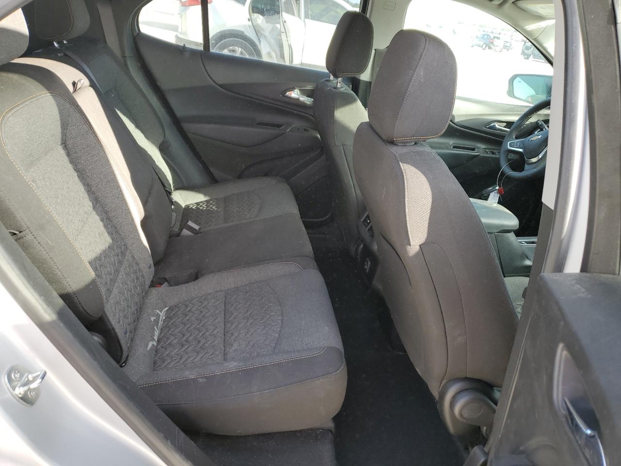2022 Chevrolet Equinox - Image 11