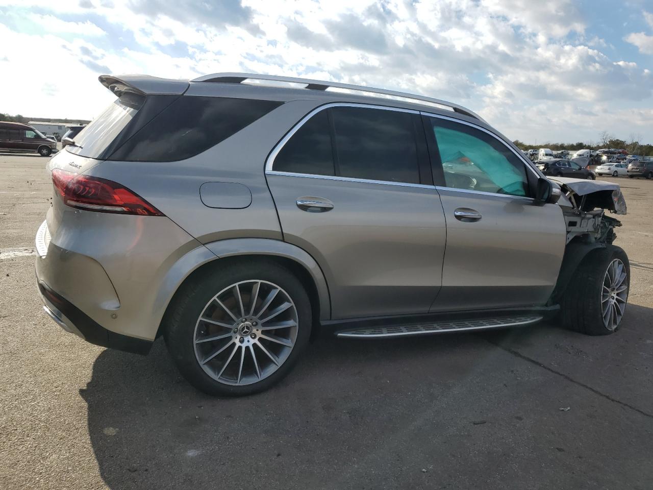 2020 Mercedes-Benz GLE - Image 3