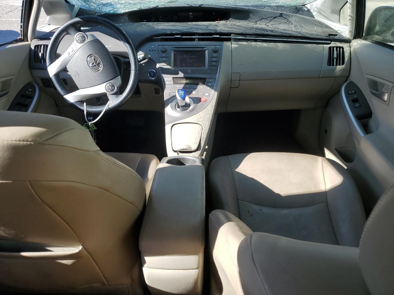 2015 Toyota Prius - Image 8