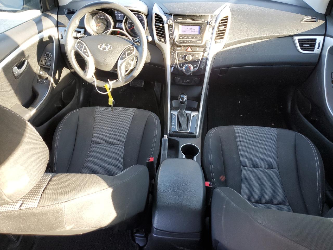 2014 Hyundai Elantra - Image 8