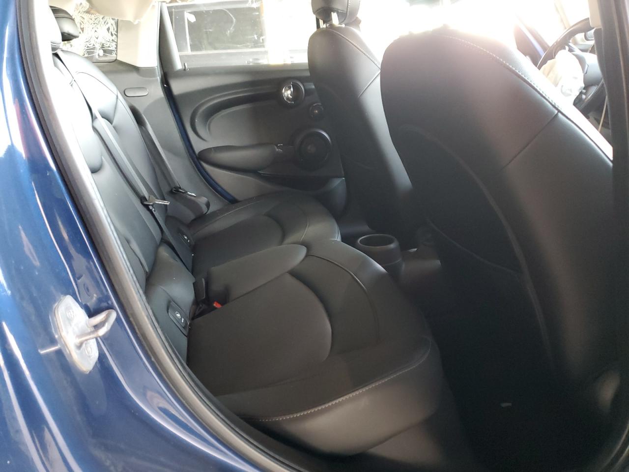 2016 MINI Cooper - Image 11