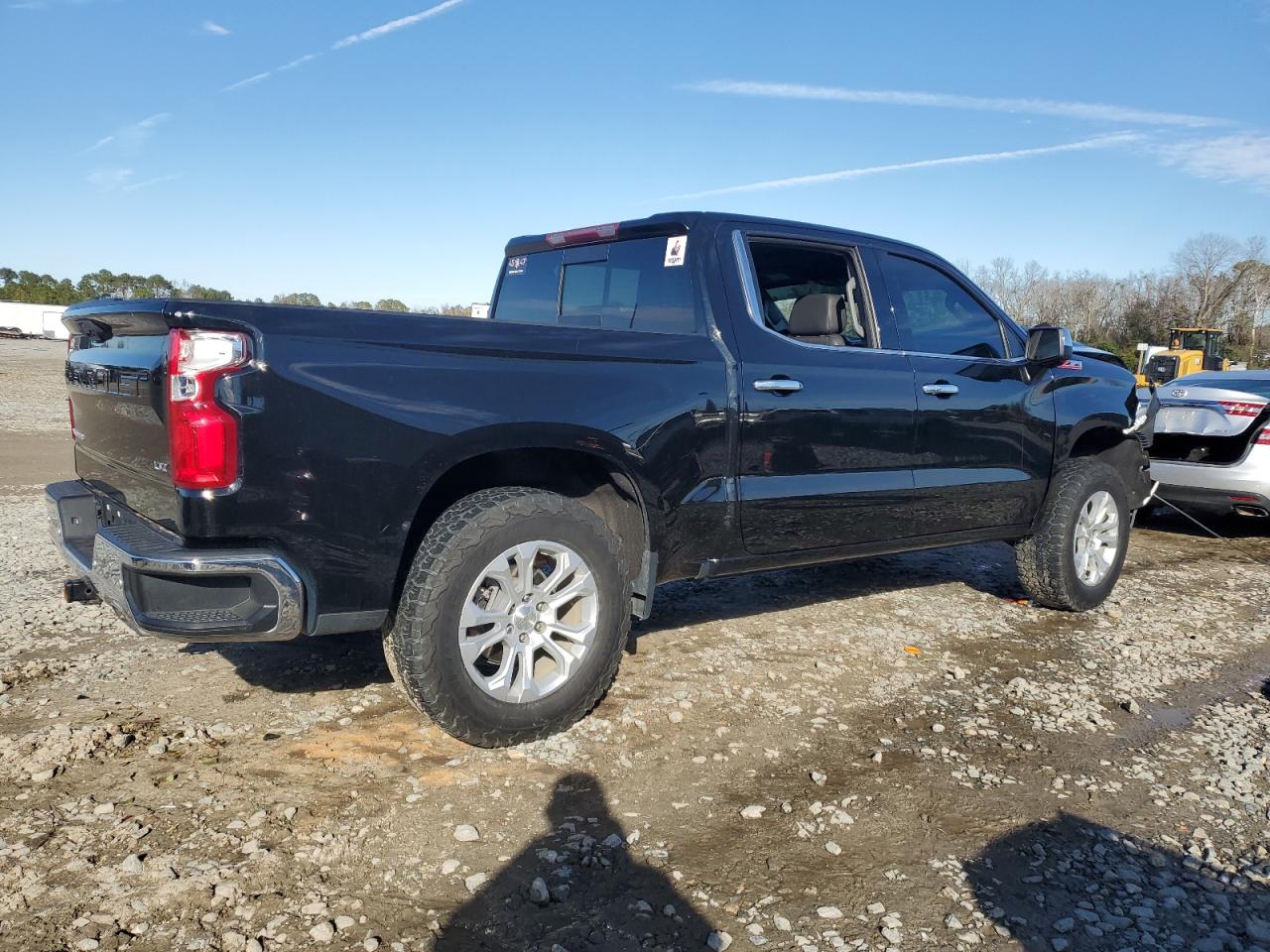 2022 Chevrolet Silverado - Image 3