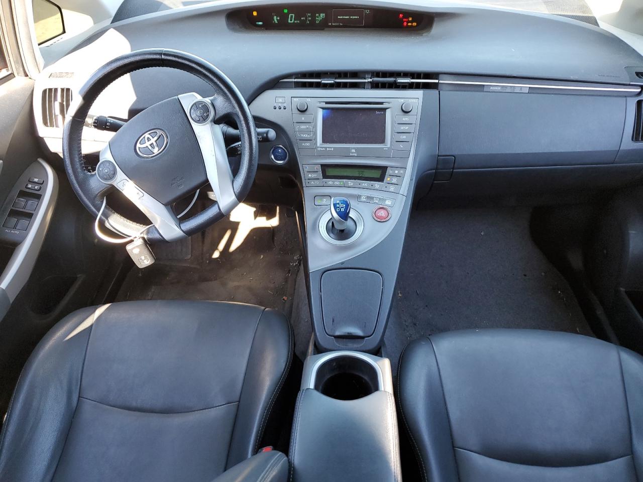 2015 Toyota Prius - Image 8
