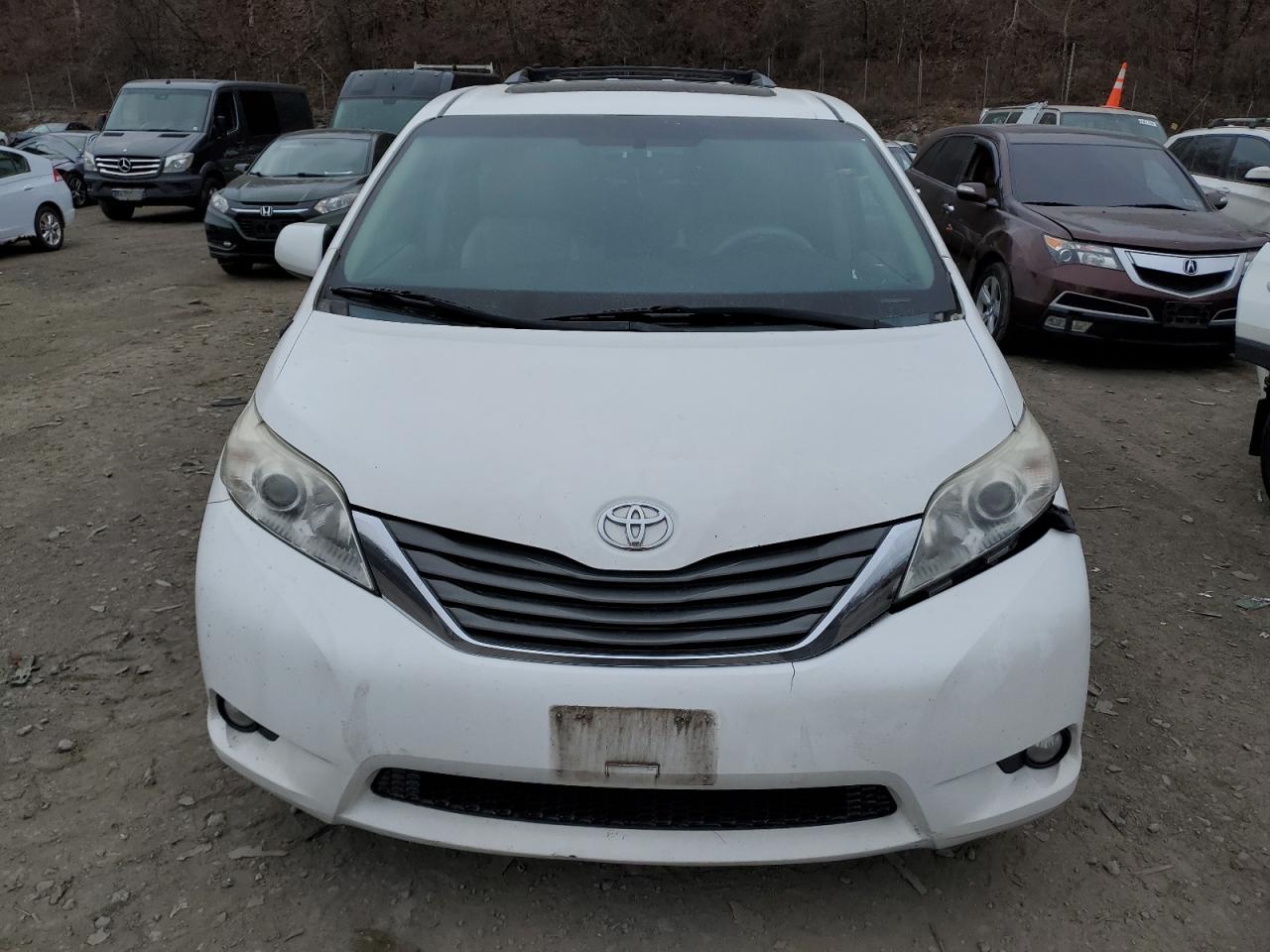 VIN 5TDDK3DC6ES088302 2014 TOYOTA All Models no.5