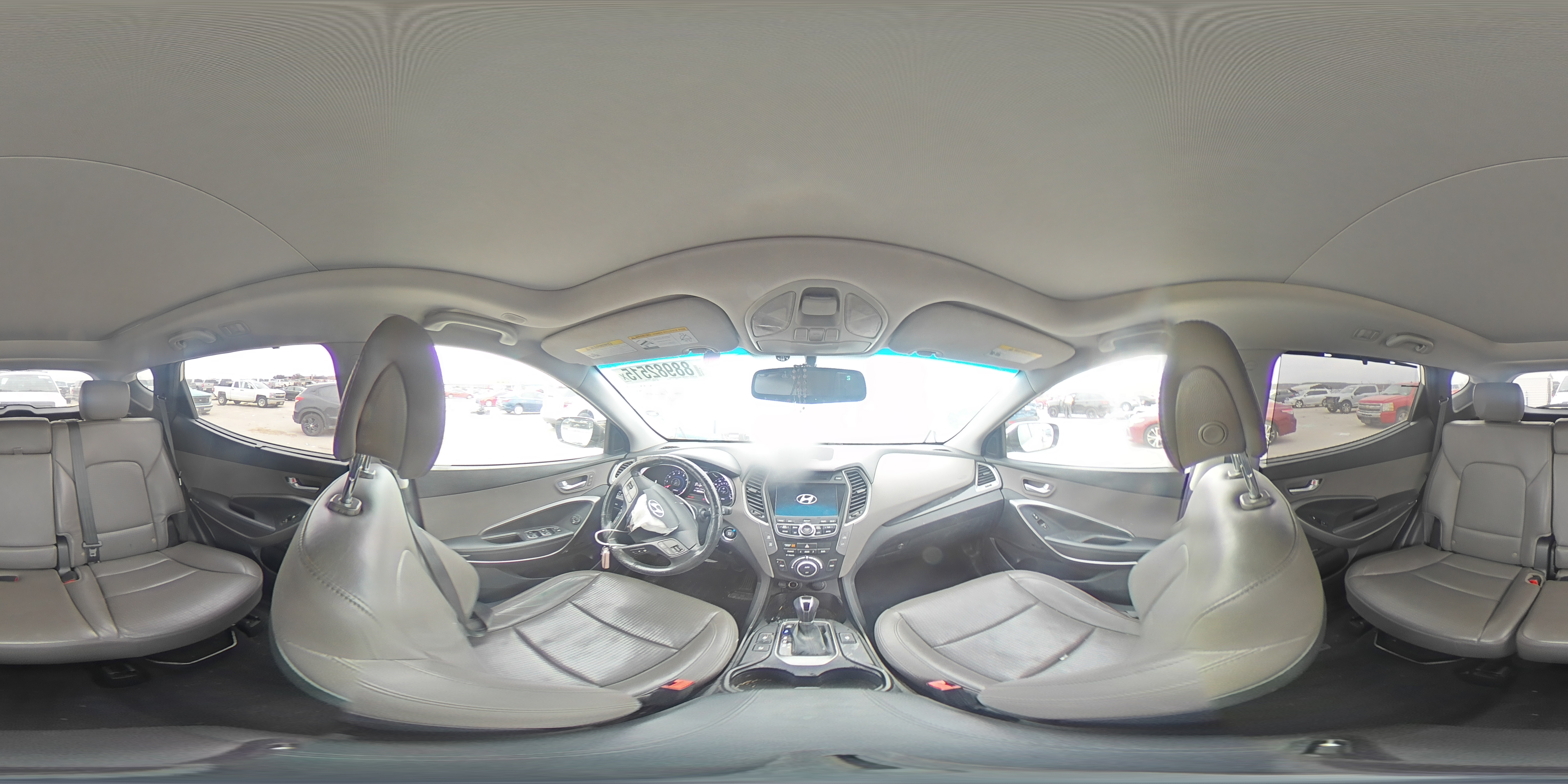 2014 Hyundai Santa Fe - Image 15