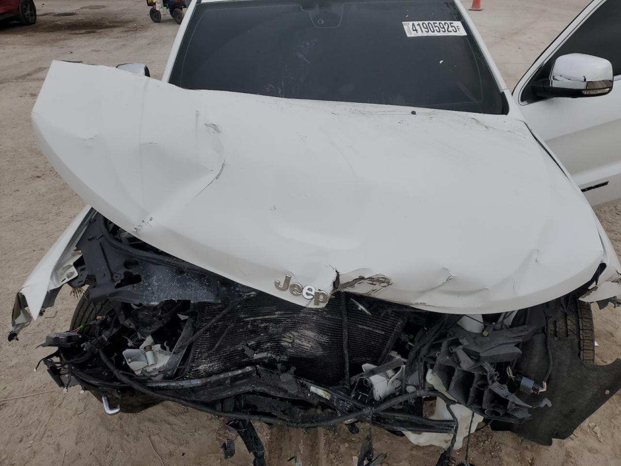 2019 Jeep Grand Cherokee - Image 13