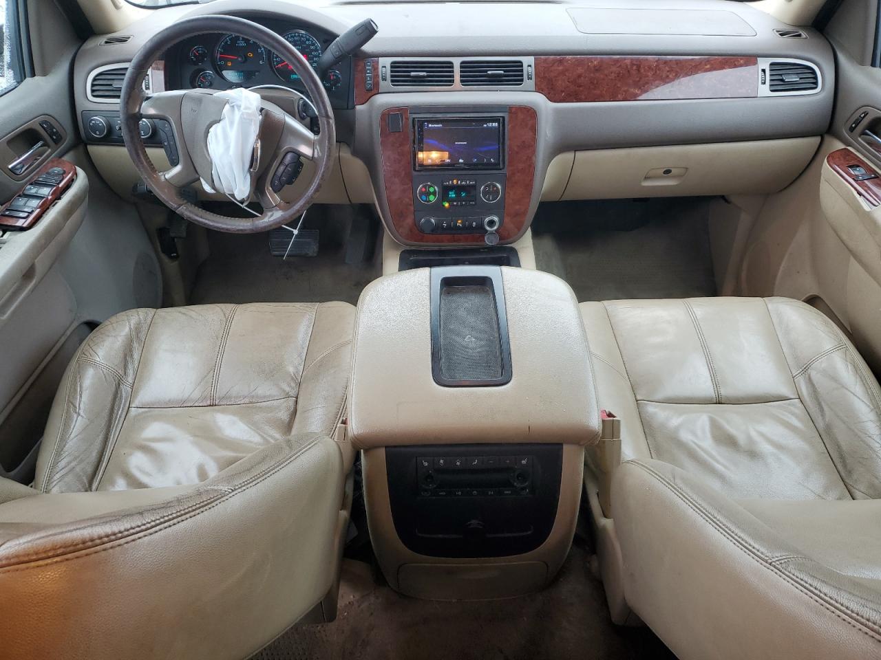 2012 Chevrolet Suburban - Image 8