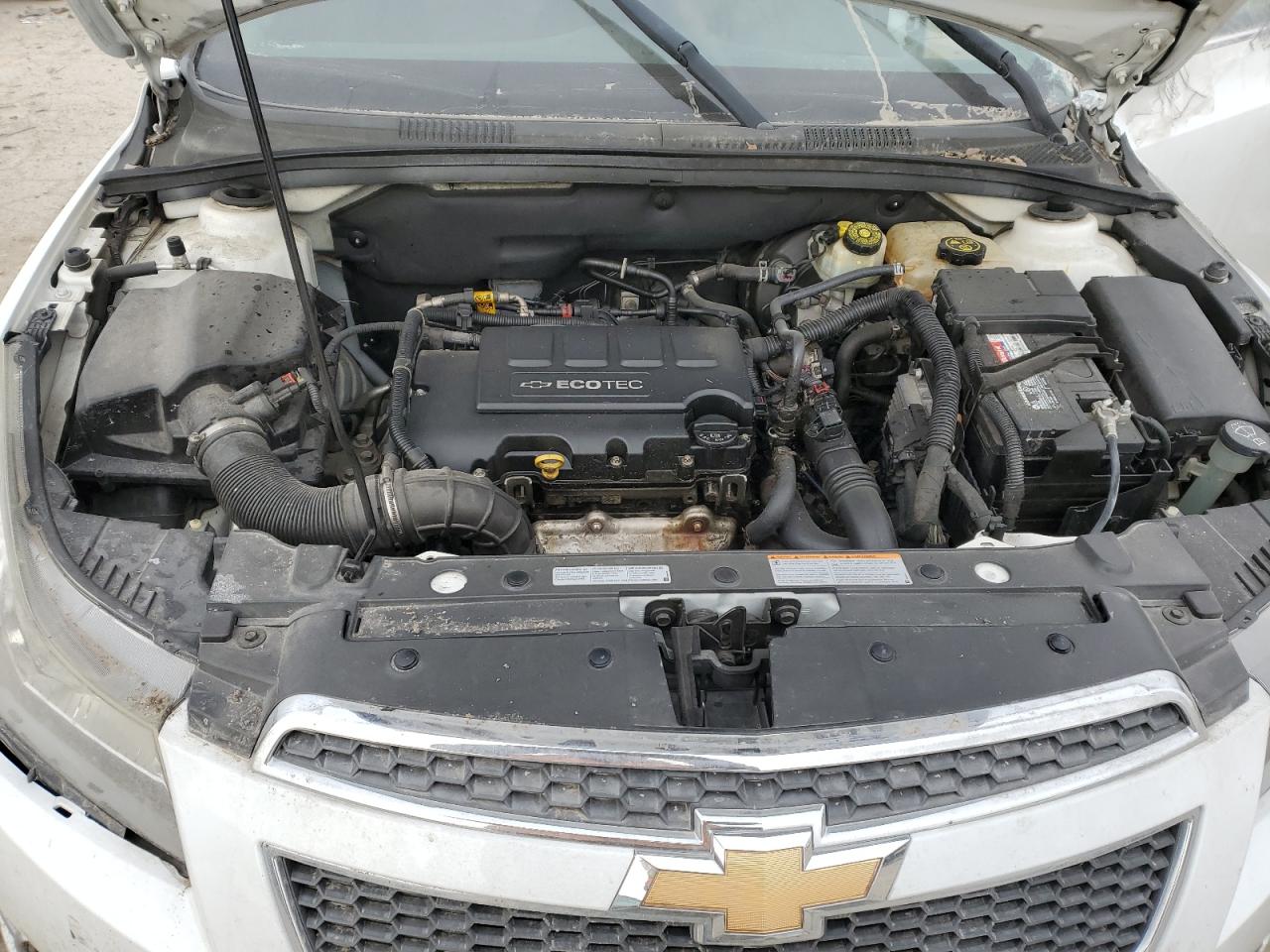 2014 Chevrolet Cruze - Image 11