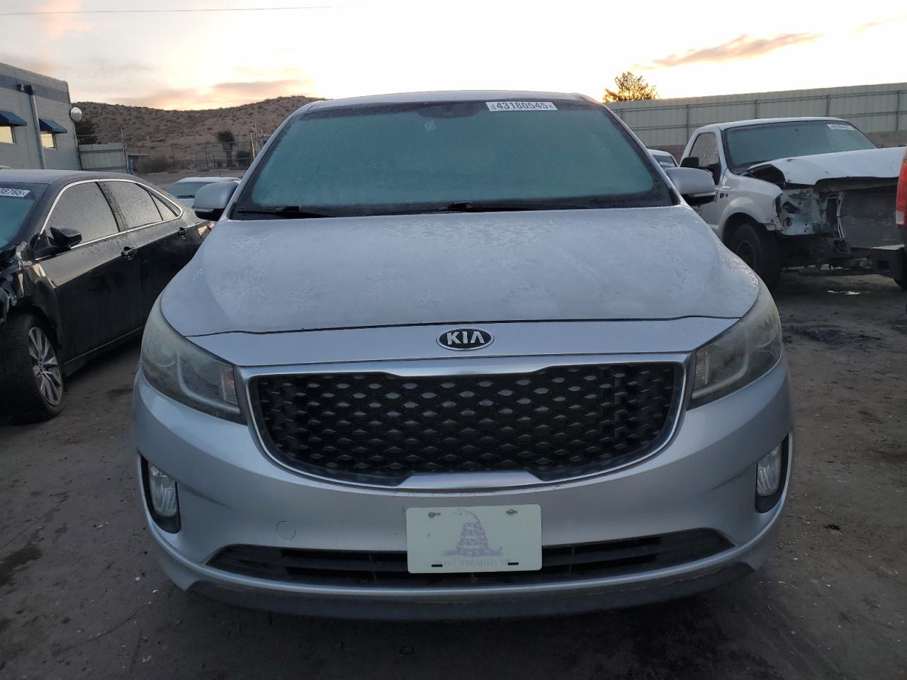 2015 Kia Sedona - Image 5