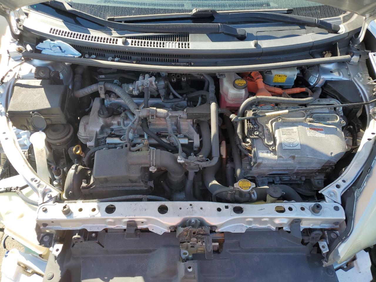 2012 Toyota Prius - Image 12