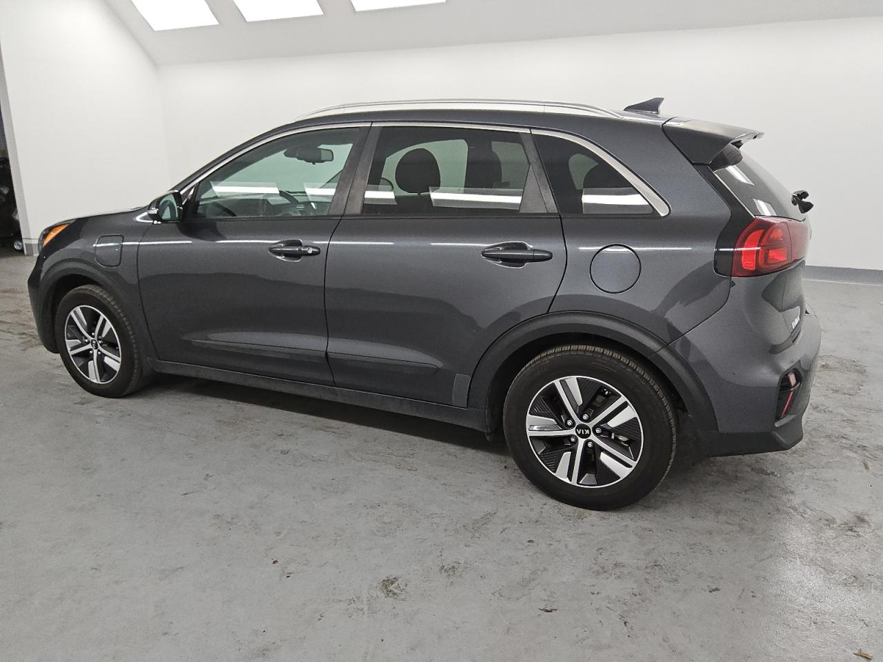 2020 Kia Niro - Image 2