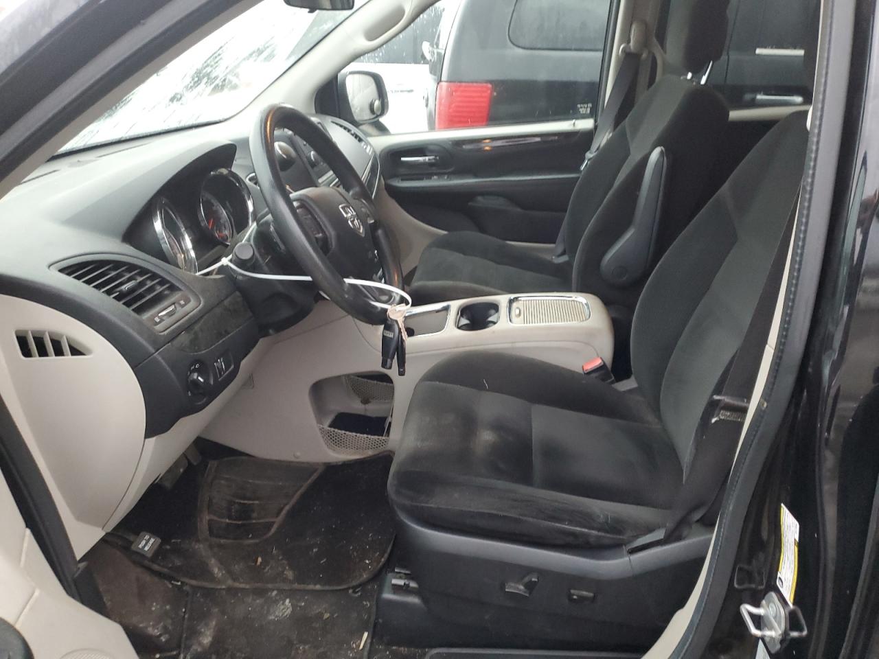 2016 Dodge Caravan - Image 7