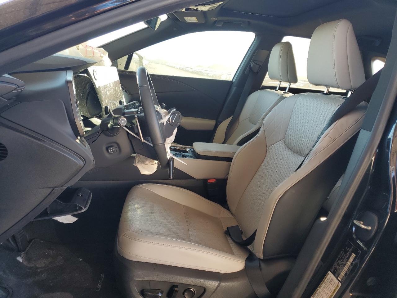 2024 Lexus RX - Image 7