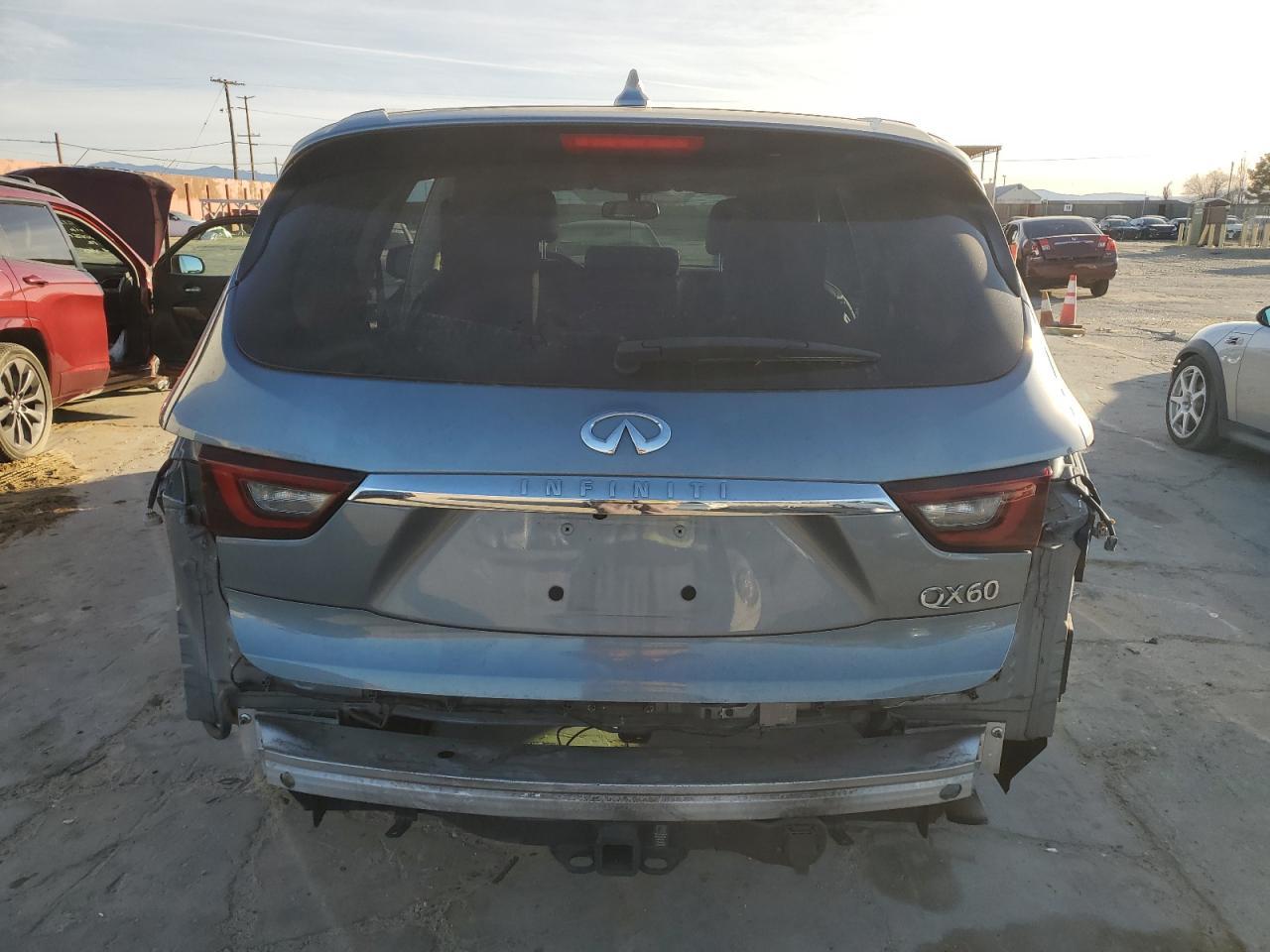 2018 Infiniti QX60 - Image 6