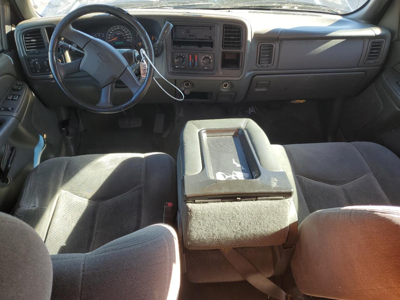 2005 Chevrolet Silverado - Image 8