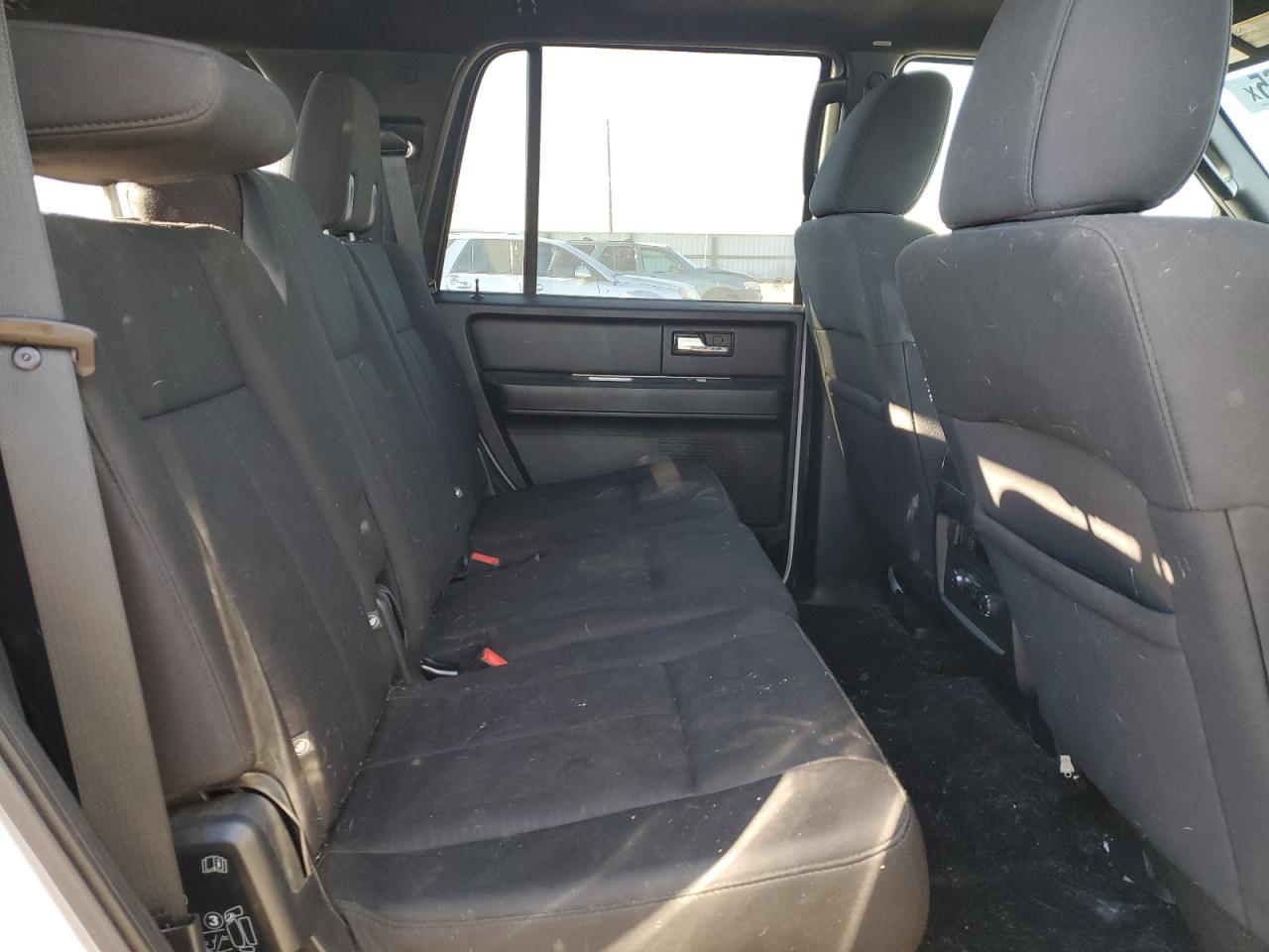 2017 Ford Expedition - Image 11
