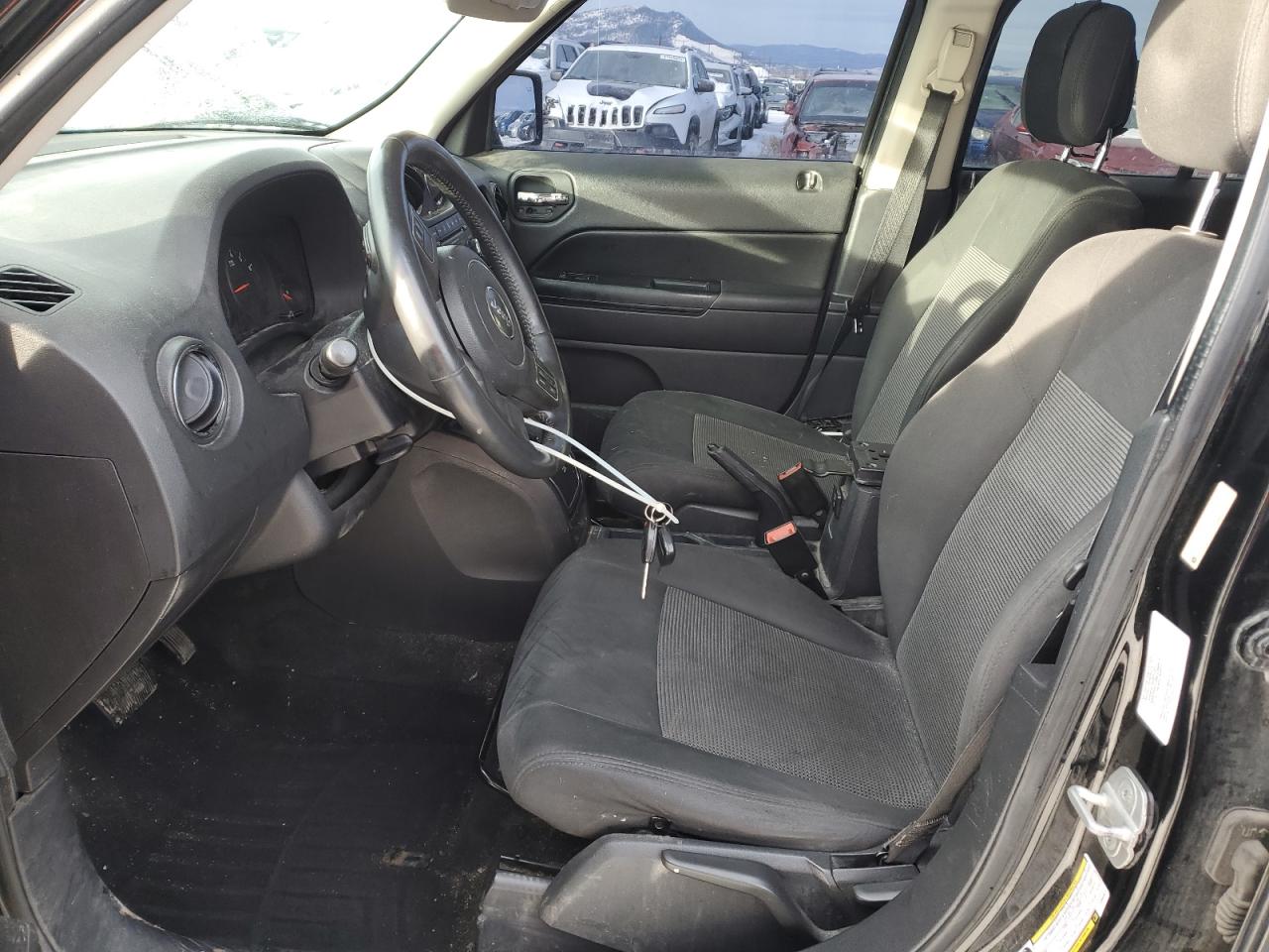 2012 Jeep Liberty (Patriot) - Image 7