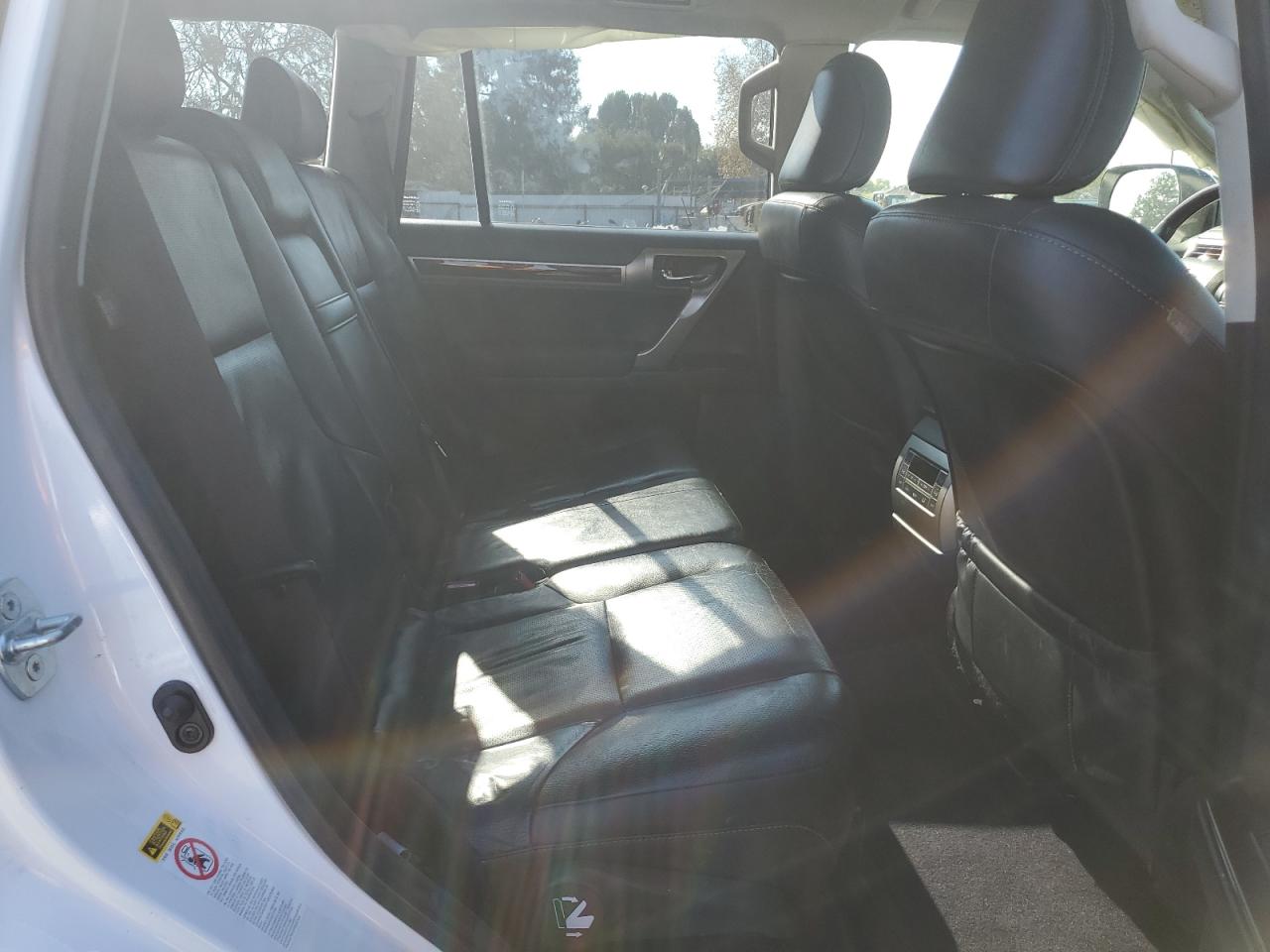 2014 Lexus GX - Image 11